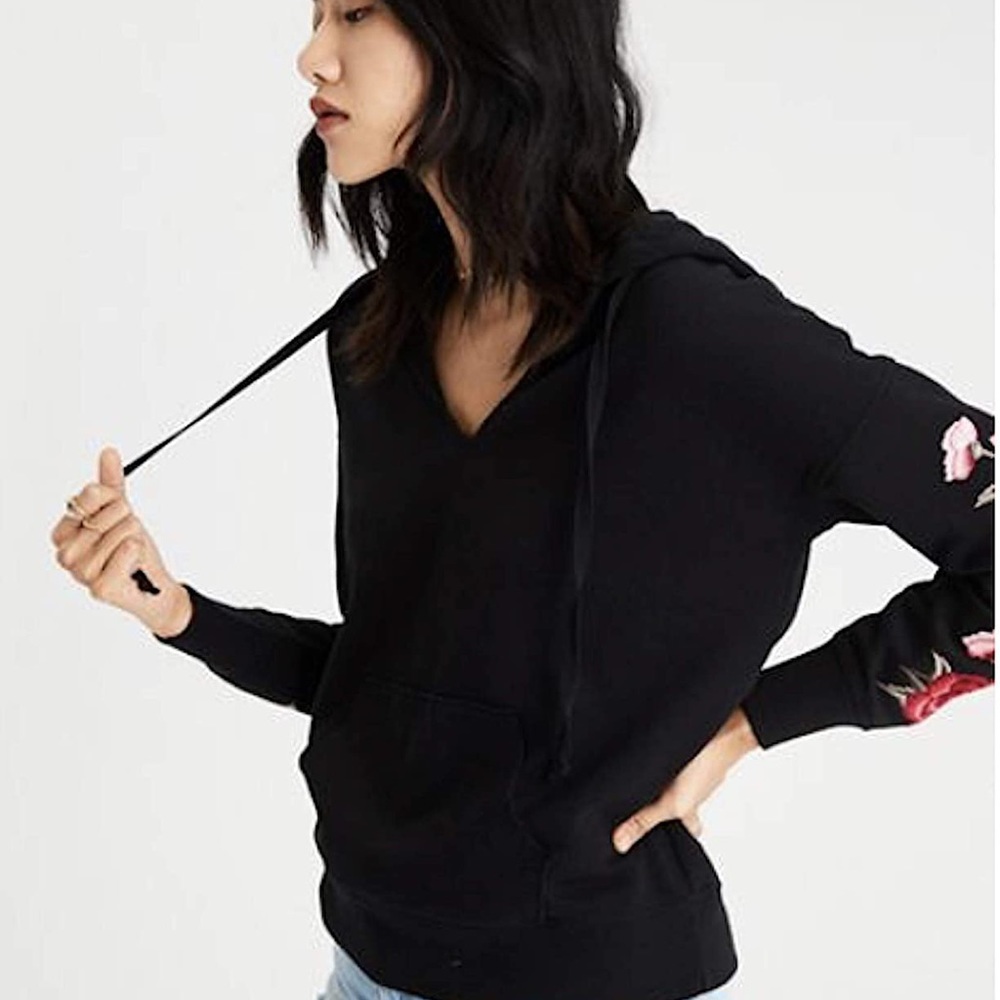 AMERICAN EAGLE V - NECK CROPPED HOODIE